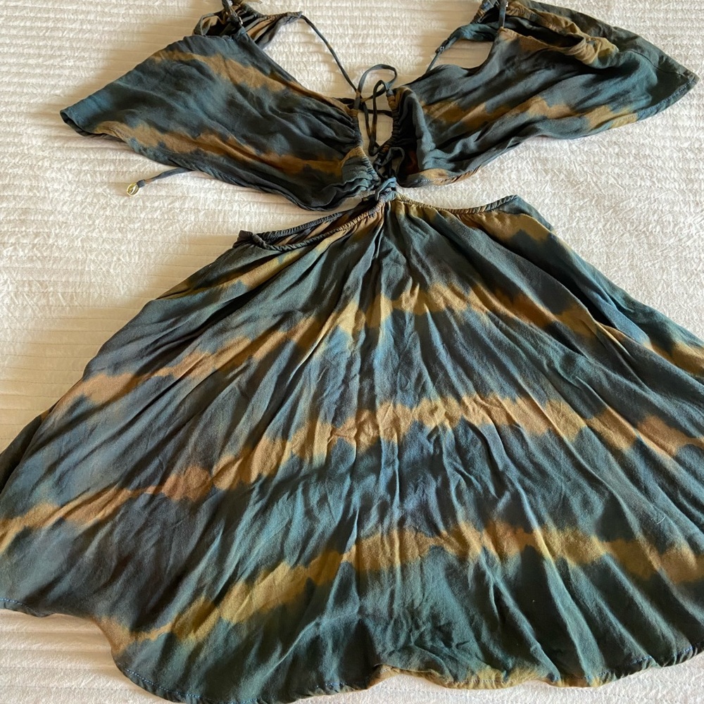 Indah dress